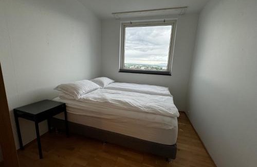 Breidholt Apartment | High Rise Apartment with a view