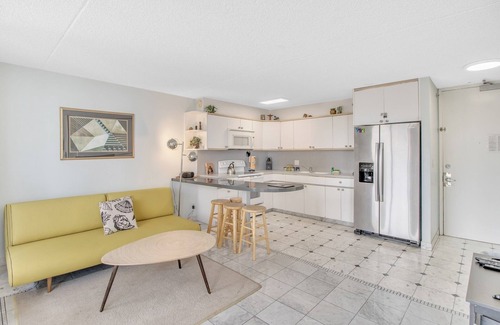 Waikiki Condo | High Rise Ocean View Waikiki Condo, FREE Parking & Wi-Fi by Koko Resort Vacation Rentals