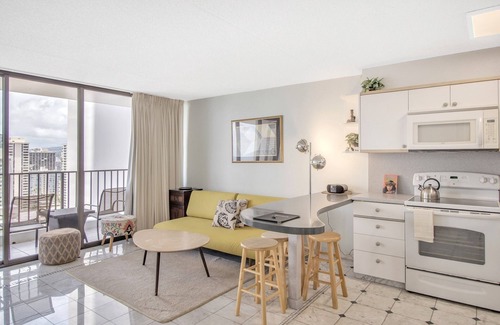Waikiki Condo | High Rise Ocean View Waikiki Condo, FREE Parking & Wi-Fi by Koko Resort Vacation Rentals