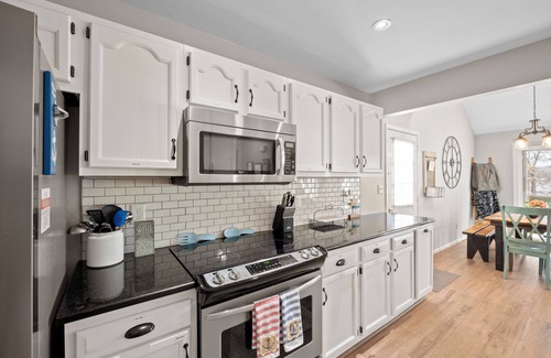 Southmont House | "High Rock Haven 3bed/3 bath home High Rock Lake Games room, Hot Tub, 2 lounges