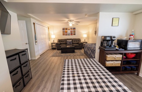 Southmont House | High Rock Lake is calling! Wright by the Lake - Lakefront Duplex
