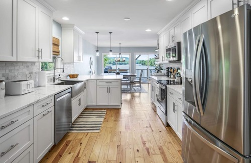 Southmont House | High Rock Lake Updated Waterfront House, Private pier