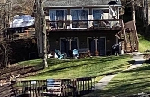 Southmont House | High Rock Lake Vacation Home.Great Peaceful Lakefront Views, Come enjoy the Lake