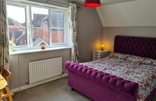 Horley House | High Standard Double-room near Gatwick Airport