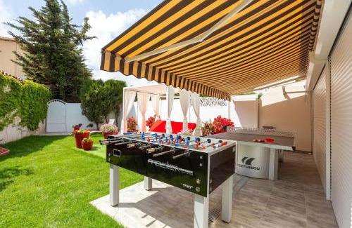 Plaine de la Brague Apartment | High Standing! 200m2 Private Garden Jacuzzi Sun Bed & Interior Spa
