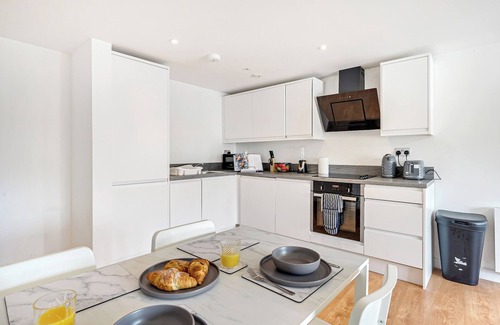 Trafford Apartment | High Street Flat in Altrincham | Pass the Keys