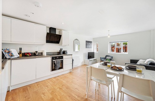 Trafford Apartment | High Street Flat in Altrincham | Pass the Keys