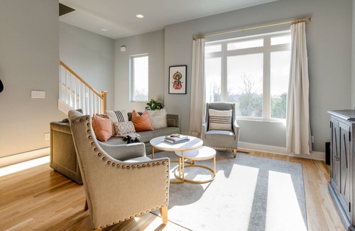 Metrocenter - North Rhodes Park House | HIGH-STRUNG - HUGE ROOFTOP DECK - MINS TO BROADWAY