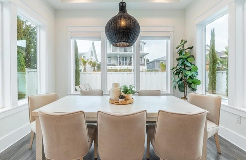 Crystal Beach House | High Tide 2 by AvantStay 3 Mins to Beach Chef Kitchen MAX OCC 18