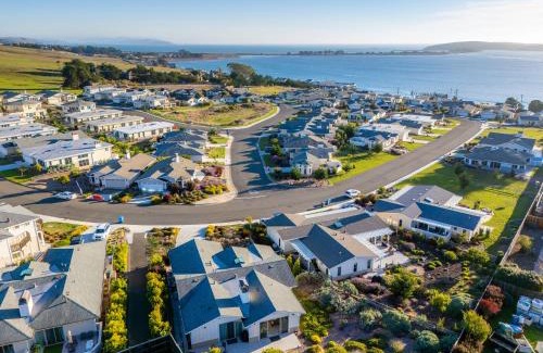 Old Town House | High Tide Haven - Hot Tub Harbor Views