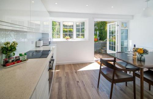 Cowes House | High Tide Town House