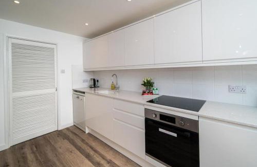 Cowes House | High Tide Town House