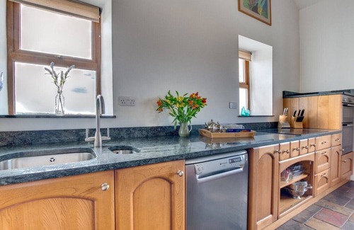 Mullacott House | High View Farmhouse - Six Bedroom House, Sleeps 12
