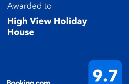 Salamander Bay House | High View Holiday House