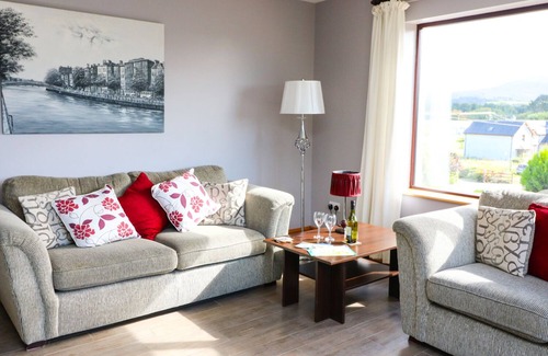Kenmare Cottage | High View