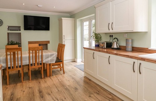 Wool Cottage | HIGHBANK, pet friendly, character holiday cottage in Wool