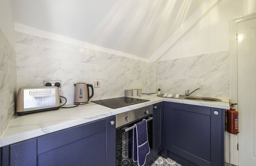 Thornton-Cleveleys Apartment | HIGHCLIFFE SUNSET SUITE - 2 BED - SLEEPS 4 - BEACHFRONT