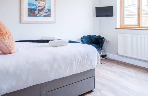 Pembroke Dock House | Highfield - 5 Bedroom Holiday Home - Pembroke Dock