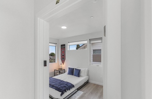 Capitol Hill House | Highgarden The Tyrell House Sweet Suite