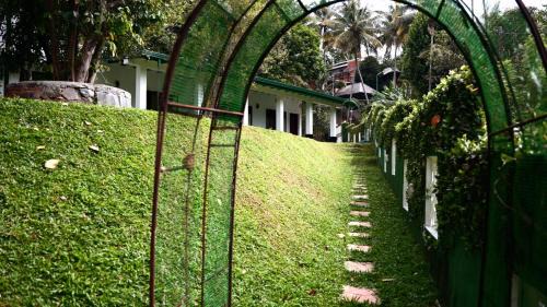 Yatinuwara Bed & Breakfast | HighgardenHideaway Bunglow