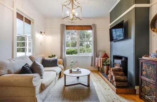 Leura House | Highland Cottage- Modern Country Life at Leura