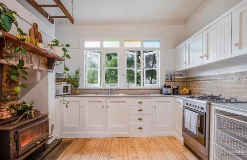 Leura House | Highland Cottage- Modern Country Life at Leura