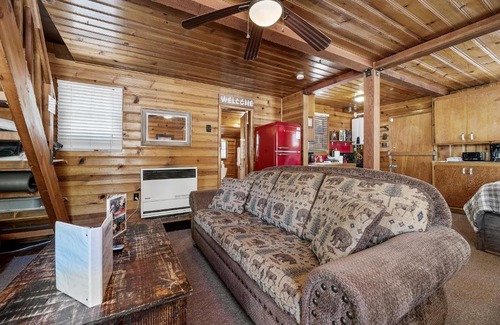 The Village House | Highland Hideaway - Walk to lake and village!