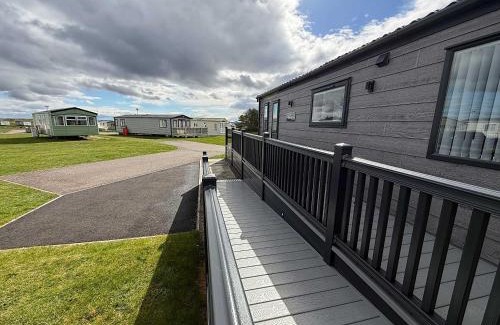 Dornoch House | Highland Holiday Getaways - The Heilan' Lodge