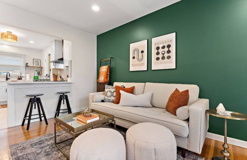 Highland Apartment | Highland Park Hideaway- Standing Desk + Monitor + Private Laundry + Bonfire Pit