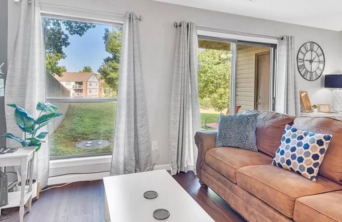 Table Rock Condo | Highland Pointe - Resort Amenities - Hot tub - Central Location - Lakes!