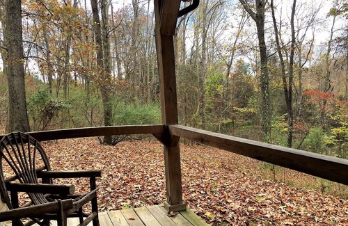 Lexington Cabin | Highlands Cabin: Adventure in c.1775 Log Cabin!