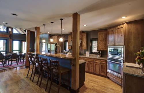 Highlands House | Highlands Hideaway 5 minutes to downtown