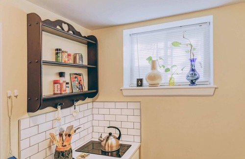 Belknap House | Highlands Luxury Lower Level Studio - 900+sq