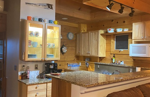 Clayton Cabin | Highlands View Log Cabin with Fenced Yard