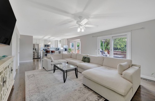 Bartlett House | Highly rated on Air! Fully Furnished Executive Home, Lux Amenities