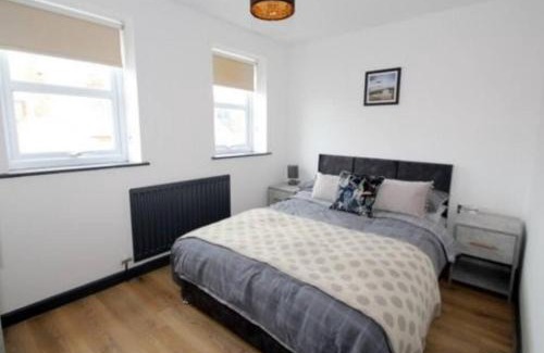 Whitley Bay Apartment | Hightide Seaside Apartment with Beach & Spanish City Views