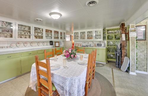 Waneta House | Hike and Fish Rustic, Timeless McKee Home with Yard