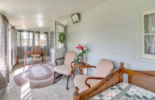 Waneta House | Hike and Fish Rustic, Timeless McKee Home with Yard