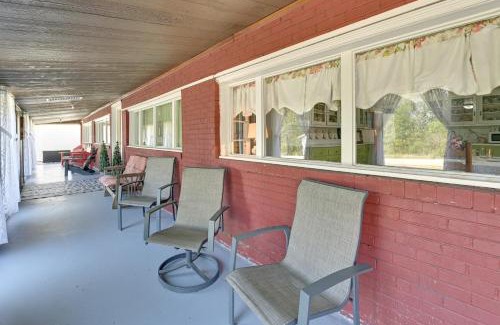Waneta House | Hike and Fish Rustic, Timeless McKee Home with Yard