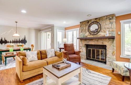 Pocono Pines House | Hike, Golf and Explore Pocono Pines Townhome
