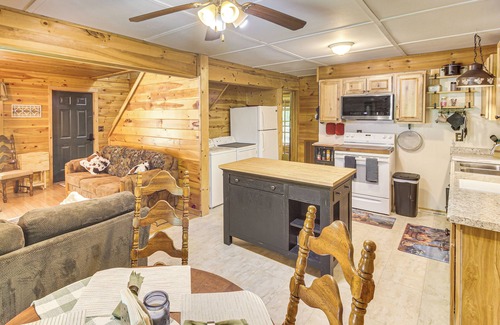 Jamestown House | Hike, Ride & Unwind: Secluded Retreat in Jamestown