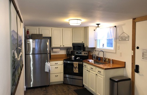 Lake Placid Apartment | Hike & Ski Hideaway@Lake Placid, NY - 2 BR, sleeps 6, quiet, Whiteface 15m
