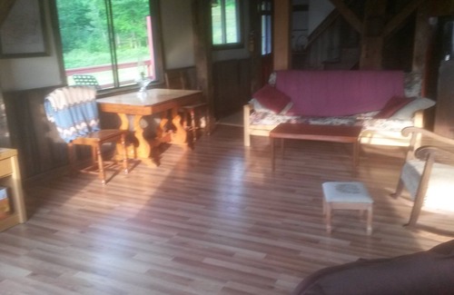 Granville Cabin | Hikers and Mt Bikers paradise 4 Bedroom lodge in remote central Vermont