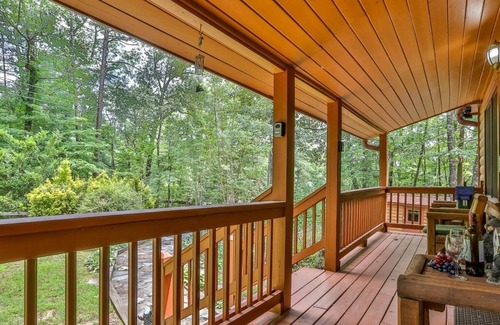 East Ellijay Cabin | Hikers Hideaway | Ellijay, GA