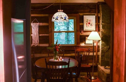 Nebo Cabin | Hikers Retreat in the Linville Gorge Forest