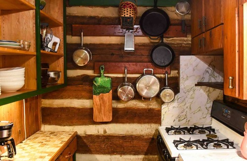 Nebo Cabin | Hikers Retreat in the Linville Gorge Forest