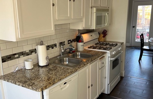 Hildale House | Hildale Haven B/red rock views, abundance of trails, close to Zion Nat'l Park.
