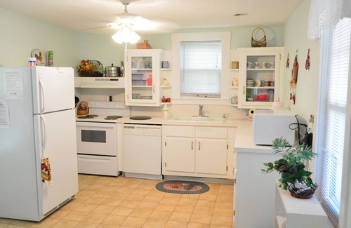 Tellico Plains Cottage | HILDEGARD'S COTTAGE., Tellico Plains, TN 37385