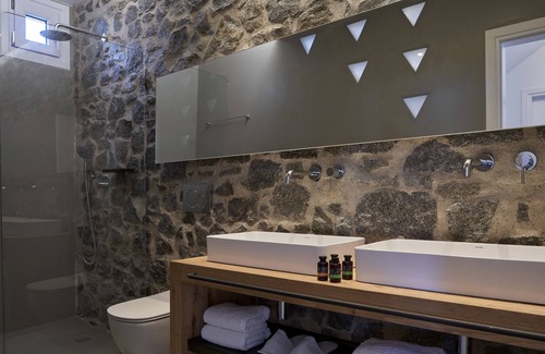 Old Town Naxos House | Hill Club Naxos
