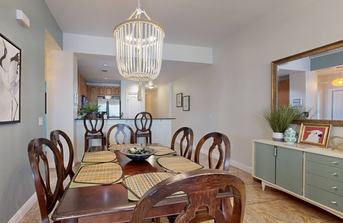 Horseshoe Bay Condo | Hill country corner condo at The Waters - central AC, lake views & Pool